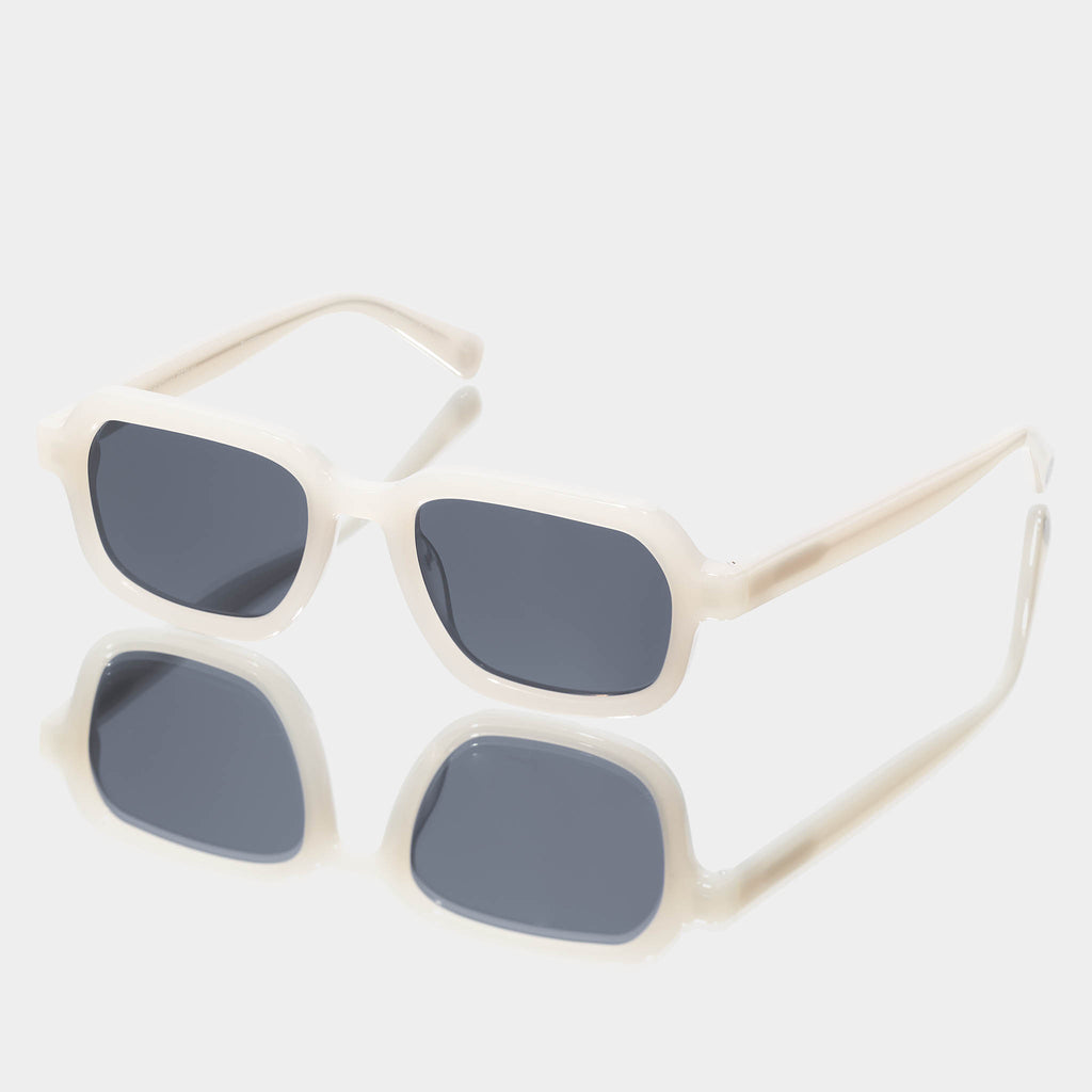 Dreamgaze II – Milky Beige / Gray