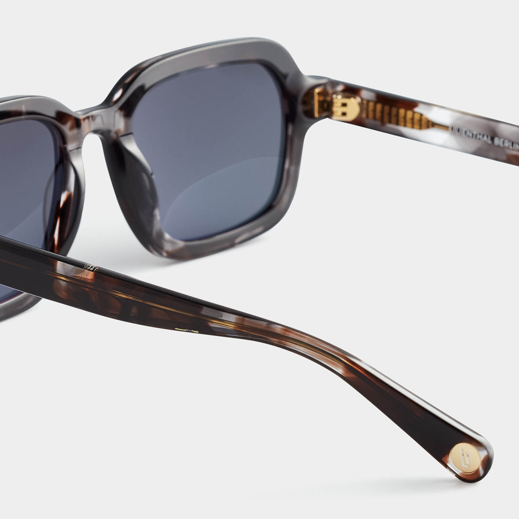 Dreamgaze II – Brown Gray / Gray