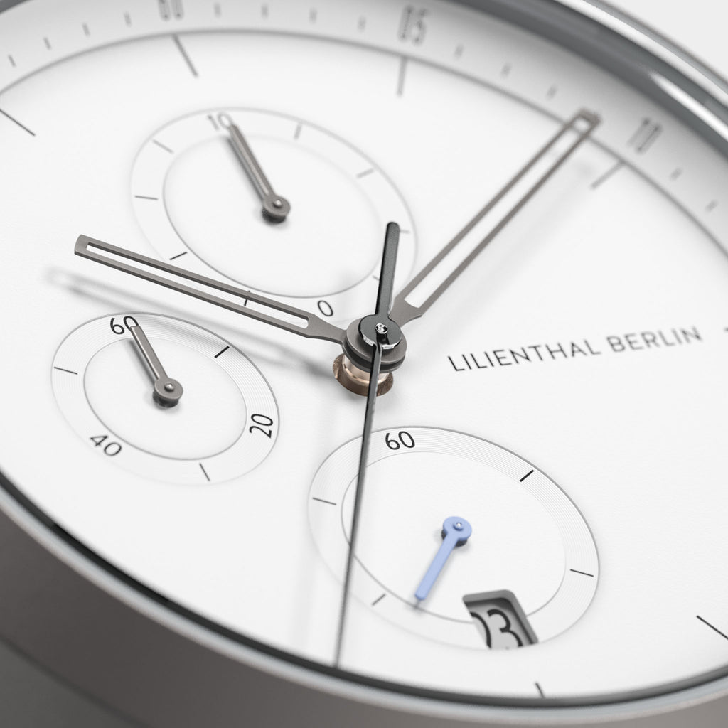 Chronograph – Dark Silver White