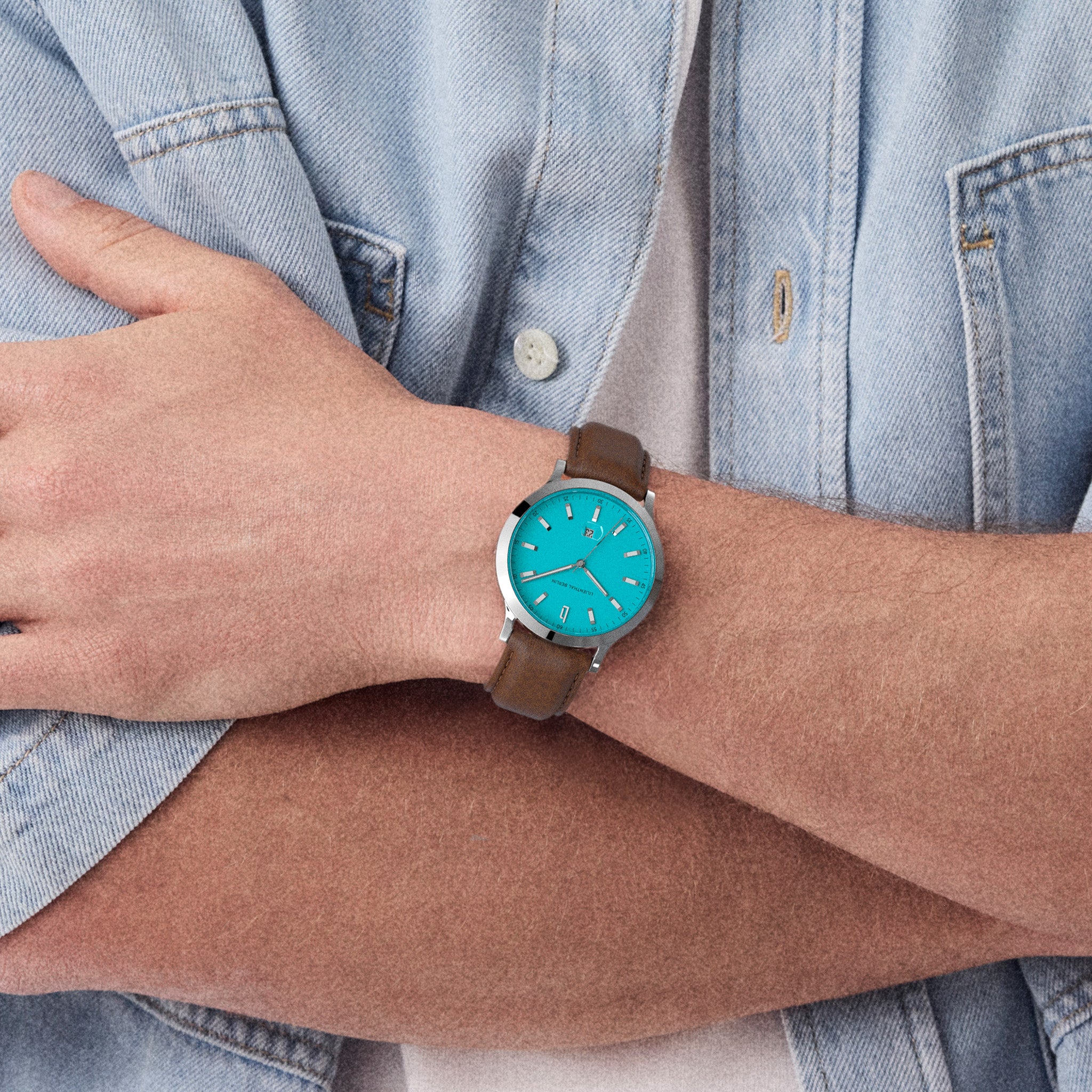 Huxley II – Azure Blue